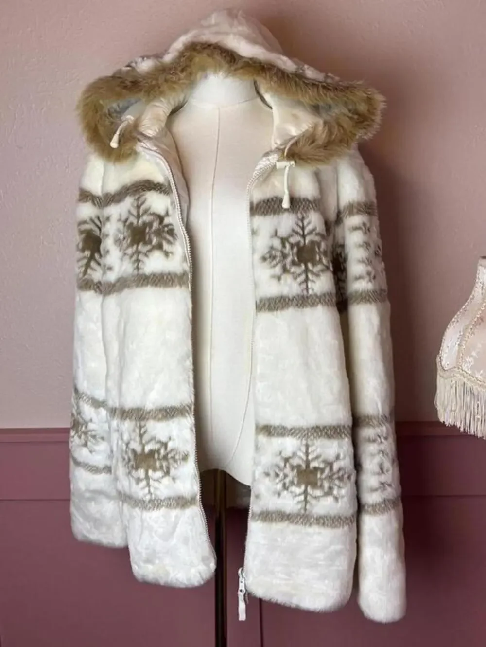 grail fur hood eskimo double zip jacket guide gear white brown large snowflake